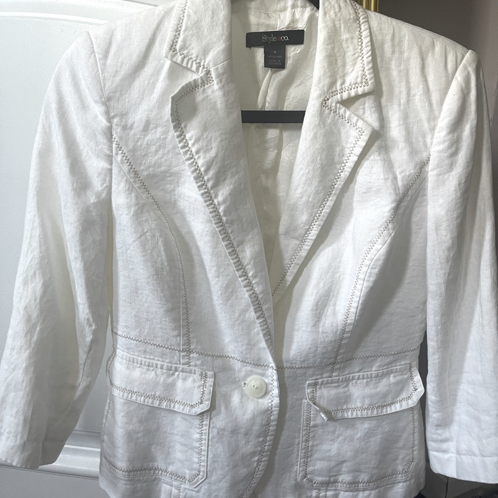 100% linen jacket, pre owned, size 4